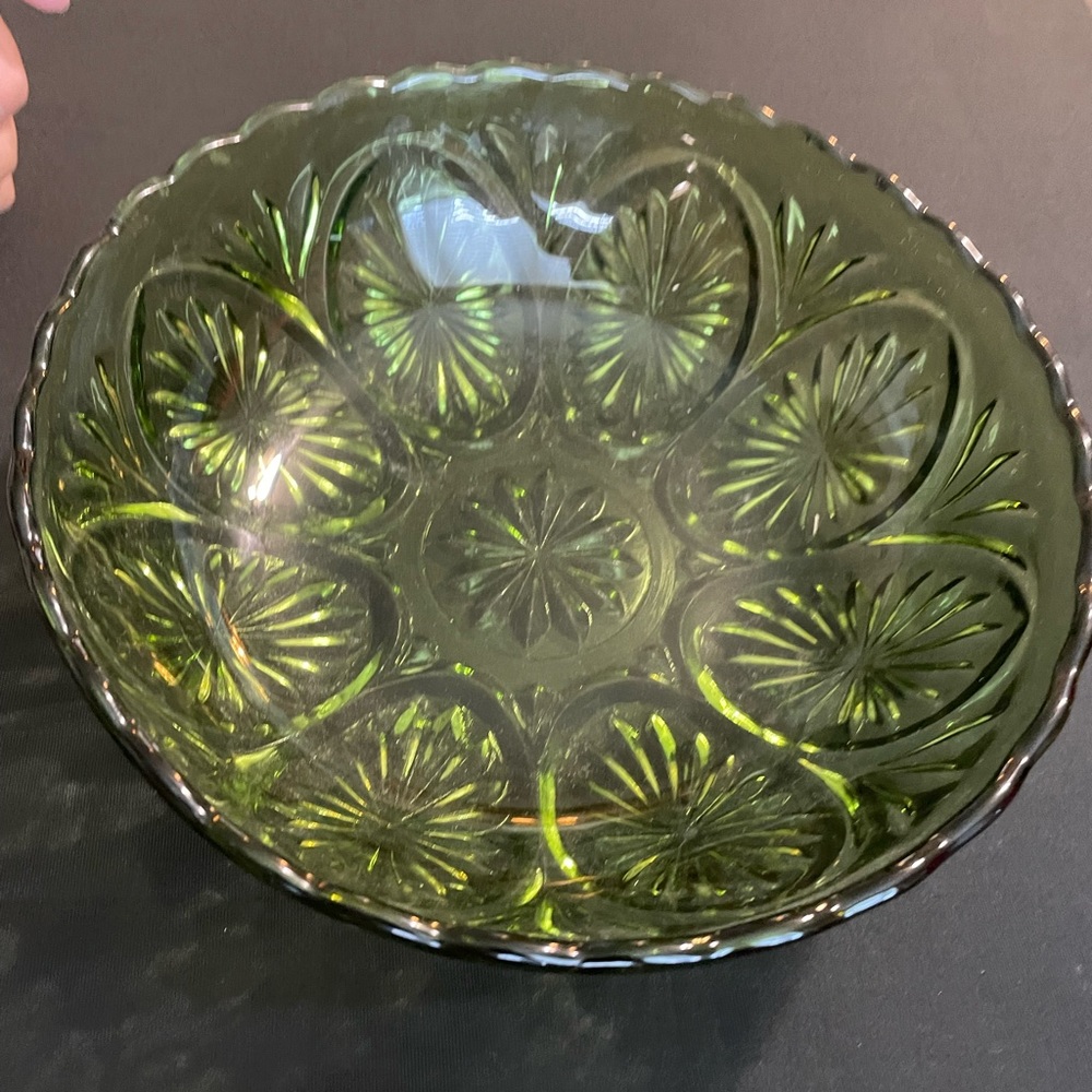 Vintage Anchor Hocking Green Glass Serving Bowl